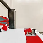 Hotel O M V Room\'S & Banquet